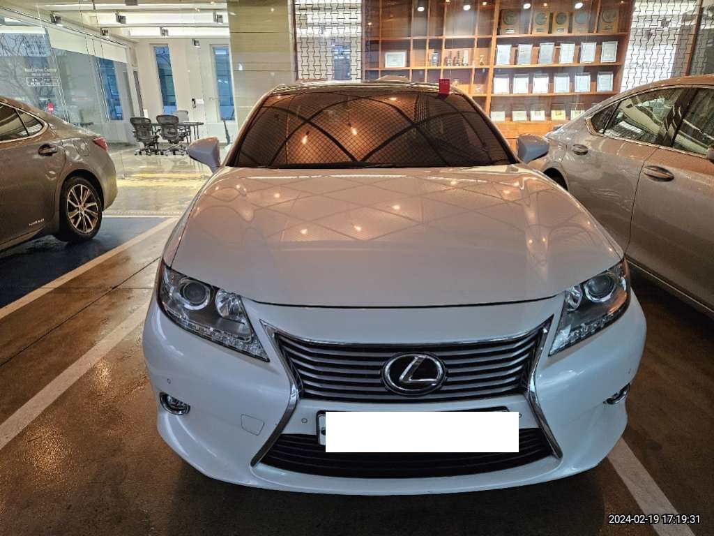 Lexus ES 350 - Panda Car