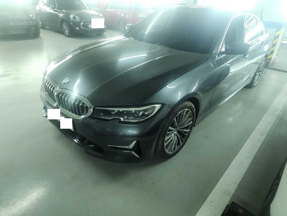 BMW 320i