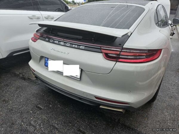 Panamera 4