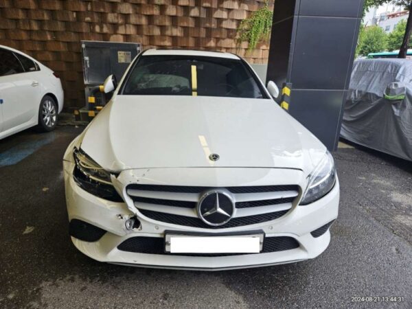 MercedesBenz C200 — 2020 model