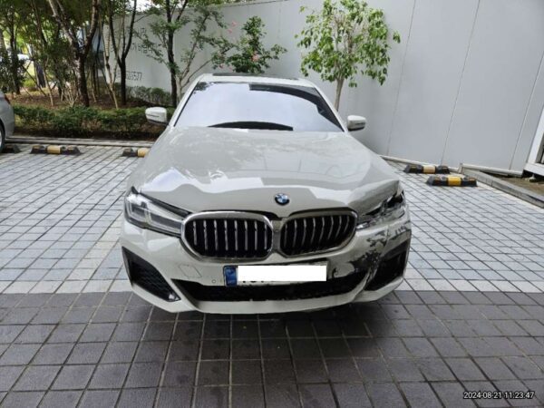 BMW 520i — 2021 model