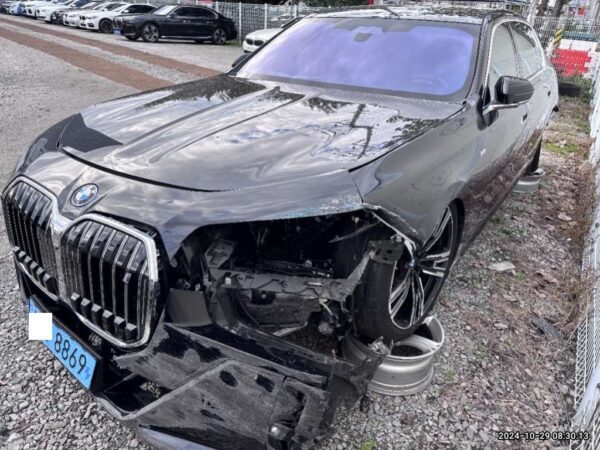 BMW i7 xDrive60 M 2024 model