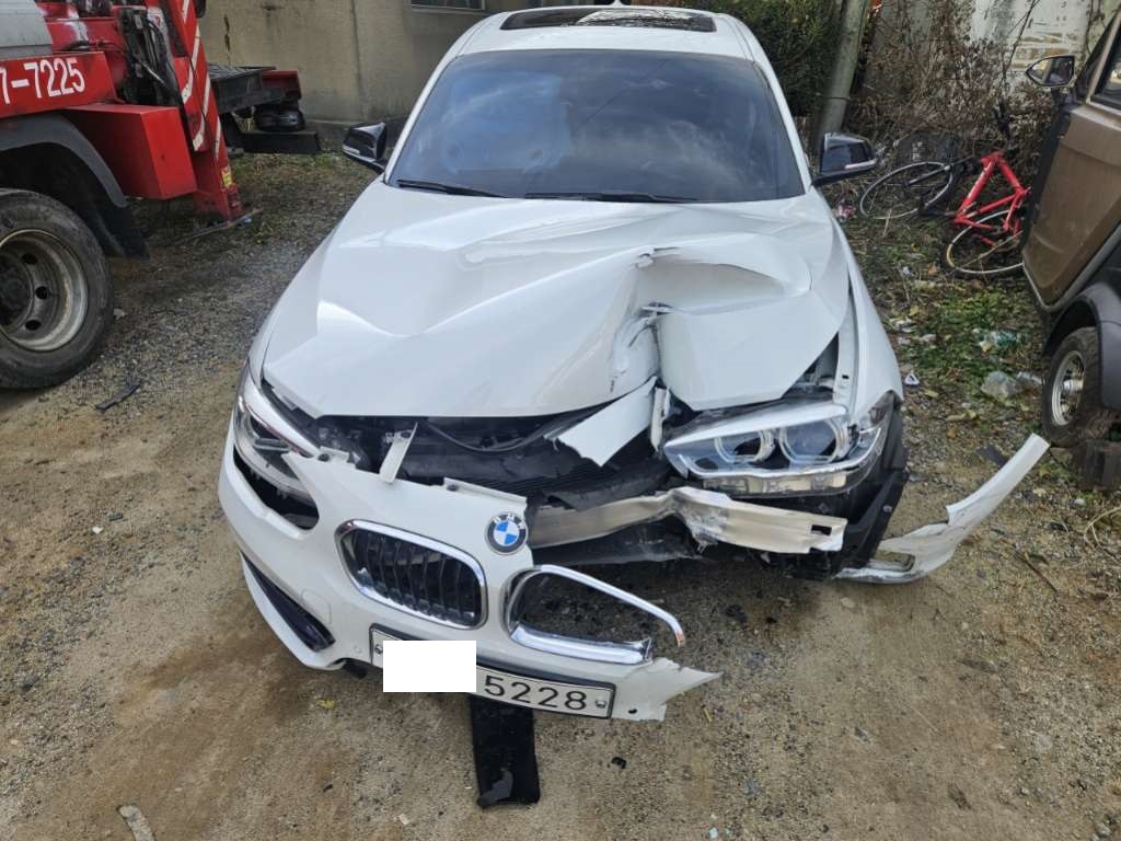 BMW 118d — photo 1 of 5
