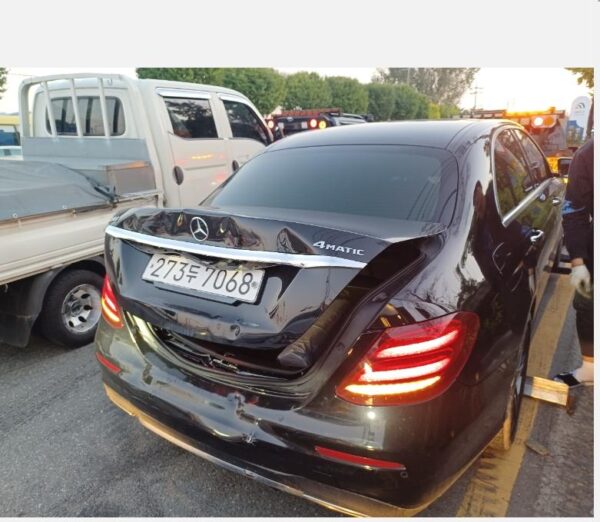 Mercedes-Benz E 300 4MATIC