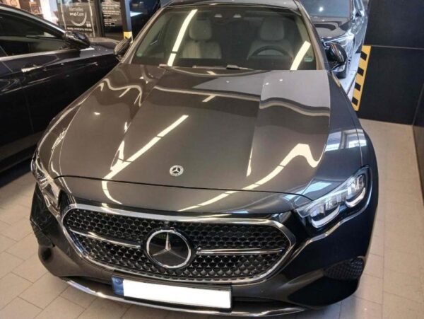 Benz / E 200 model 2024 Hybrid
