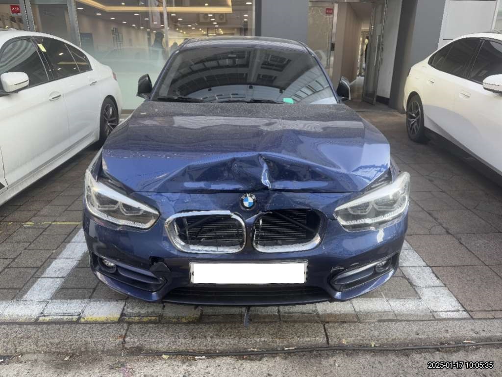 BMW 118d Sport WLTP — photo 1 of 5