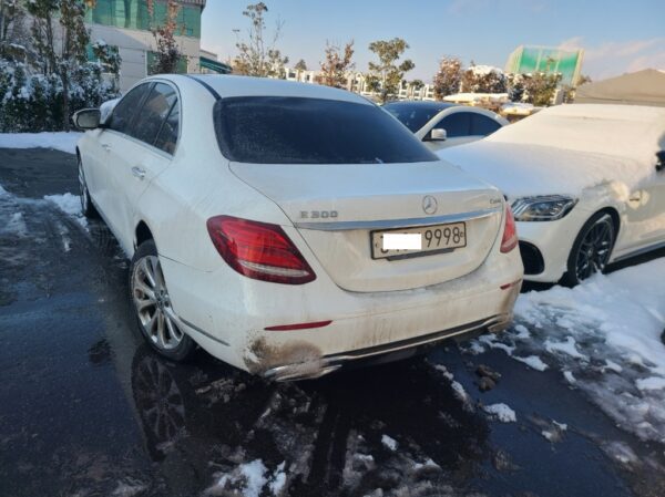 Mercedes-Benz E 300 4MATIC