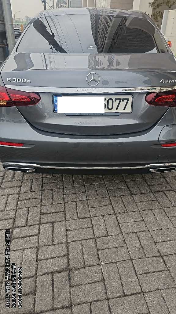 MercedesBenz E300 e 4MATIC