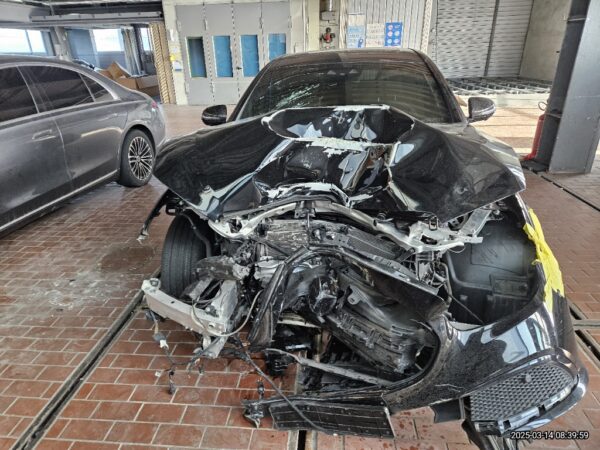 MercedesBenz E350 4MATIC