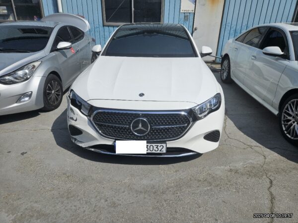 MercedesBenz E 200
