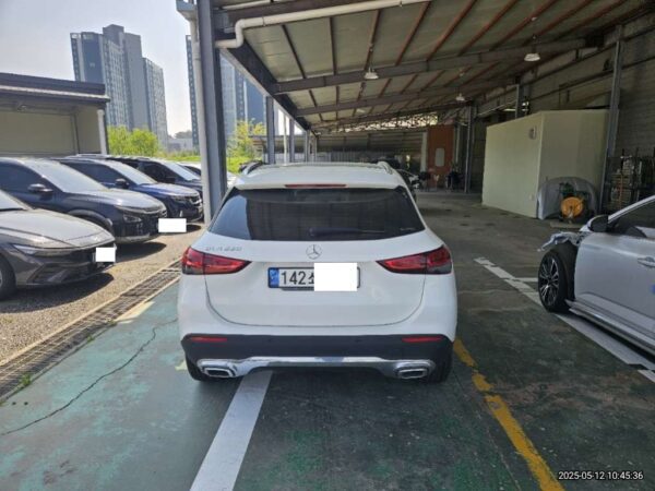 Mercedes-Benz GLA220