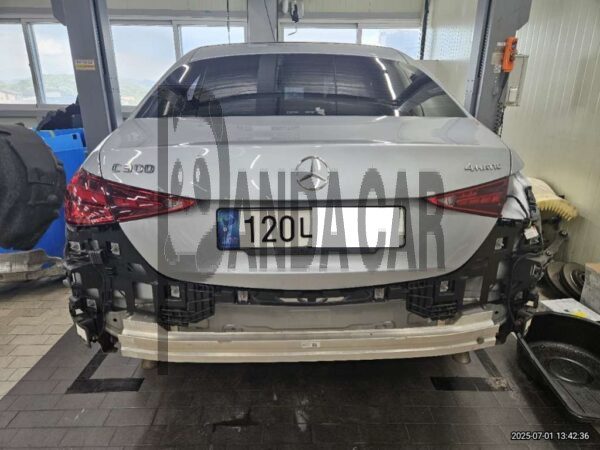 MercedesBenz C300 4MATIC