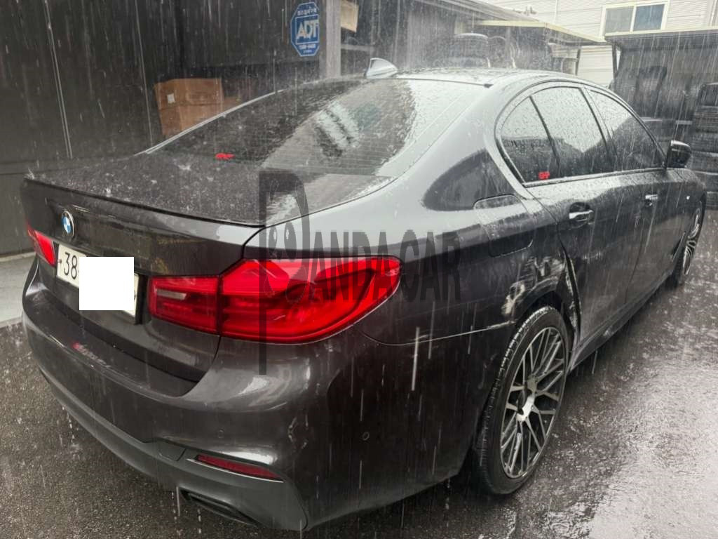 BMW 530d — photo 1 of 4