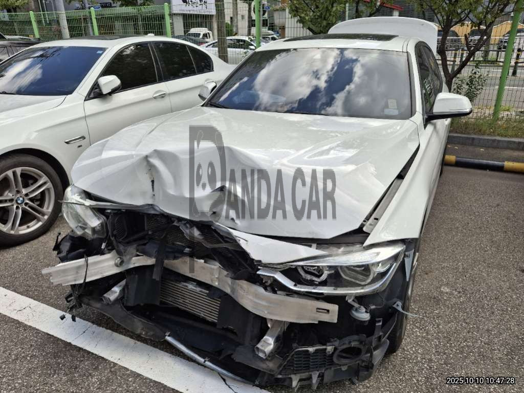 BMW 320i — photo 1 of 5