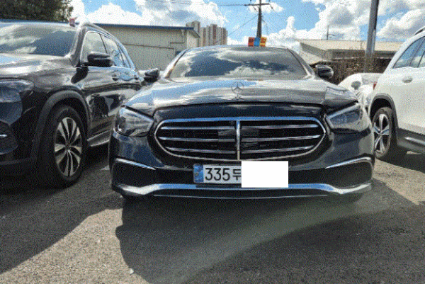 MercedesBenz E300 e 4MATIC