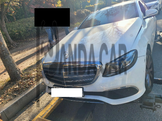 Mercedes-Benz E 300 4MATIC