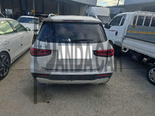 Mercedes-Benz GLB220