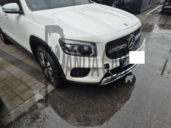 Mercedes-Benz GLB220