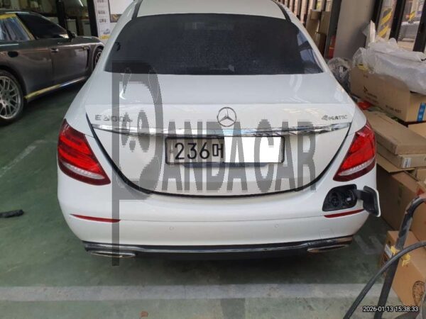 Mercedes-Benz E300 e 4MATIC