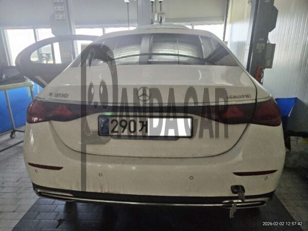 MercedesBenz E 300 4MATIC