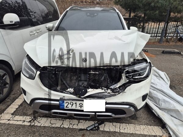 MercedesBenz GLC300 e 4MATIC