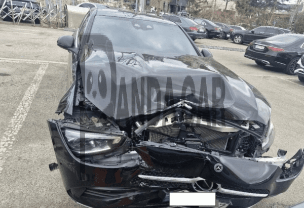 W1KAF4GBXNF052392 benz