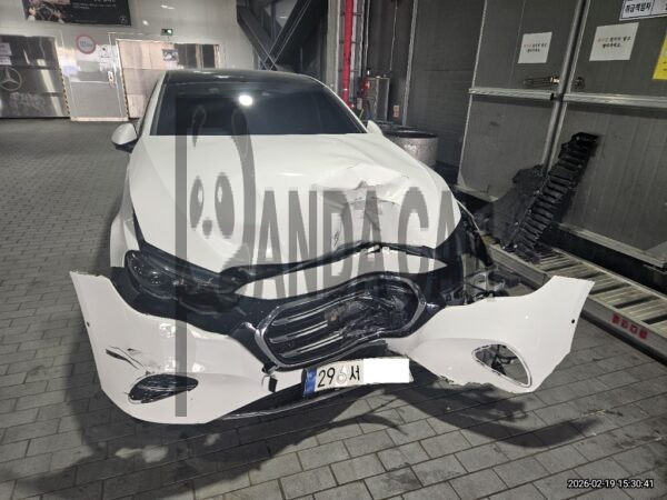 Mercedes-Benz E 300 4MATIC