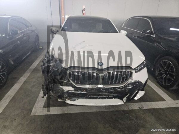 BMW i5 eDrive40