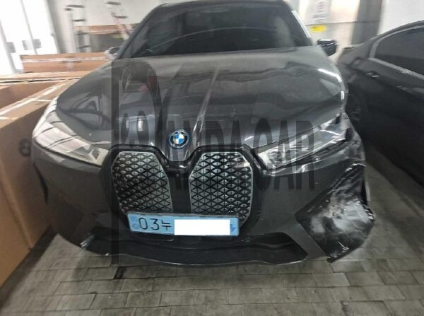 BMW iX xDrive50