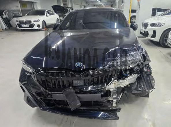 BMW i5 xDrive40