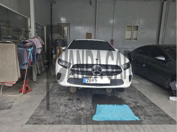 Mercedes-Benz A220