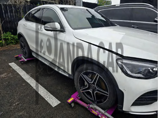 Mercedes-Benz GLC300 4MATIC Coupe