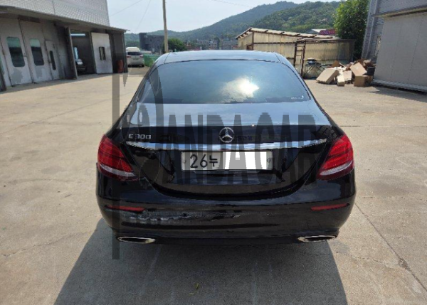 E300