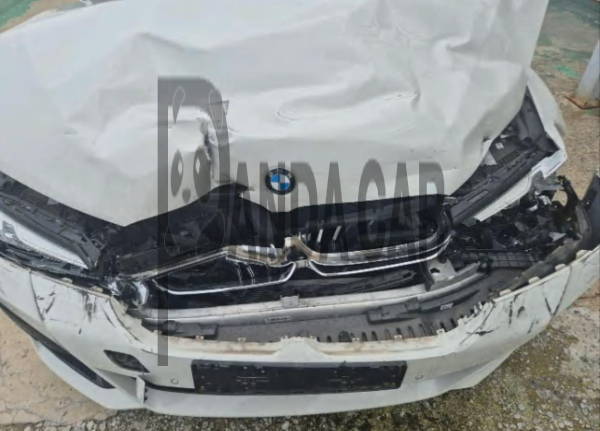 BMW 520i