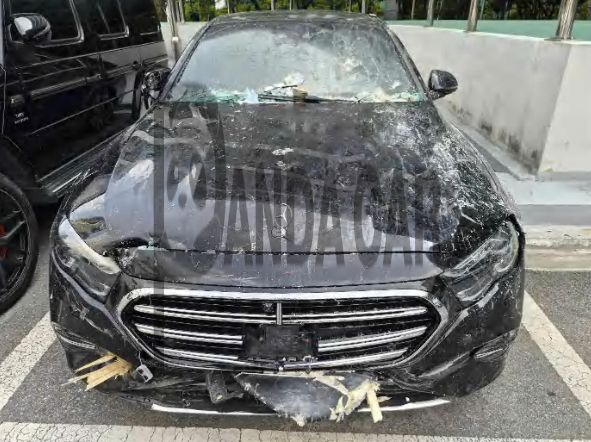 Mercedes-Benz E 300 4MATIC