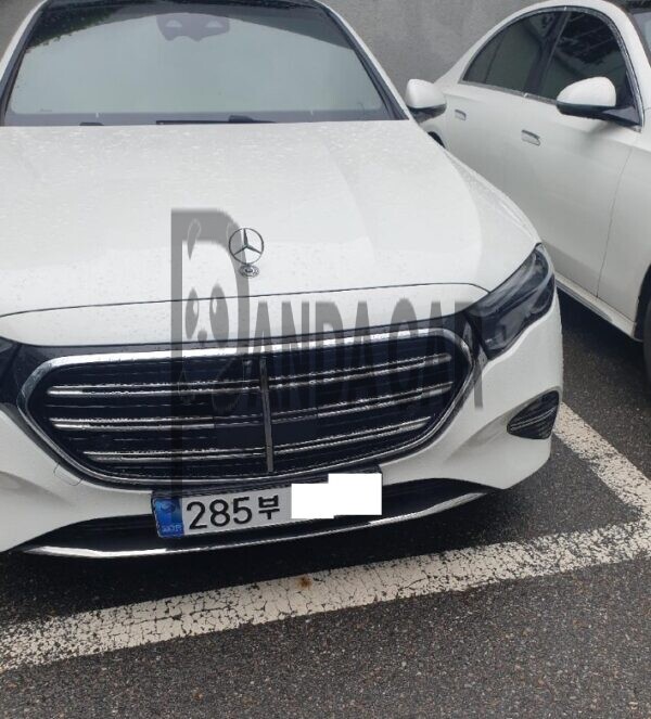 Mercedes-Benz E 300 4MATIC