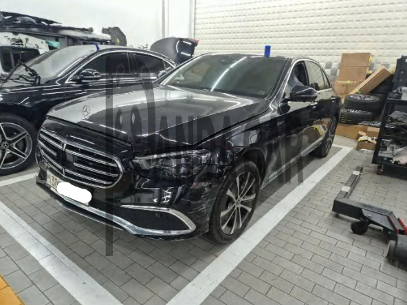 Mercedes-Benz E300 e 4MATIC