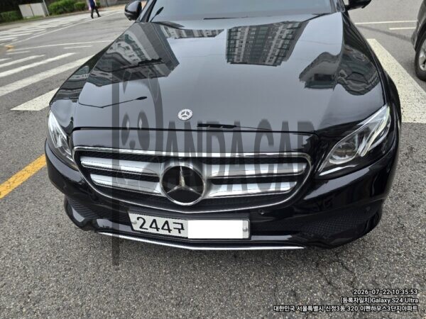 Mercedes-Benz E 300