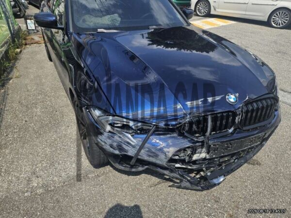 BMW 320i