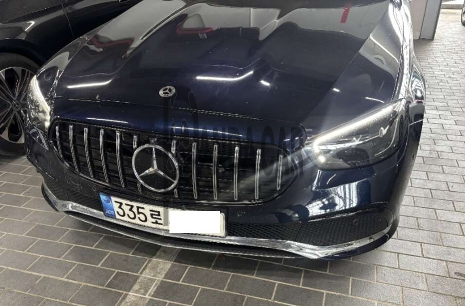 Mercedes-Benz E250 — photo 1 of 4