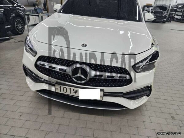 Mercedes-Benz GLA250 4MATIC