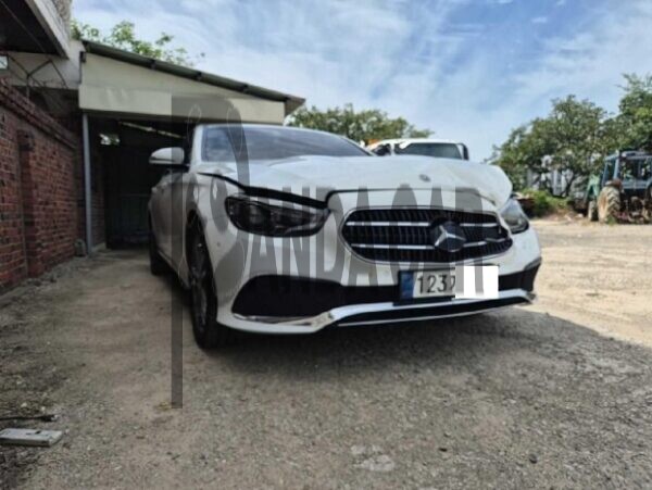 Mercedes-Benz E350 4MATIC