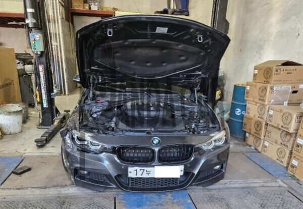 BMW 330i