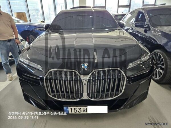 BMW 740i