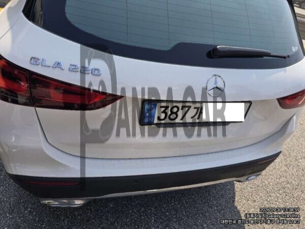 Mercedes-Benz GLA220