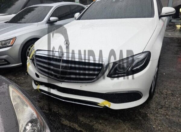 Mercedes-Benz E 300 4MATIC