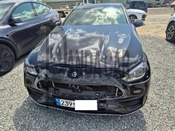 Mercedes-Benz C300 4MATIC