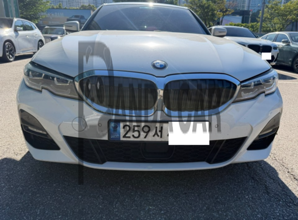 BMW 320i