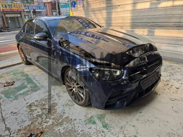 Mercedes-Benz E350 4MATIC
