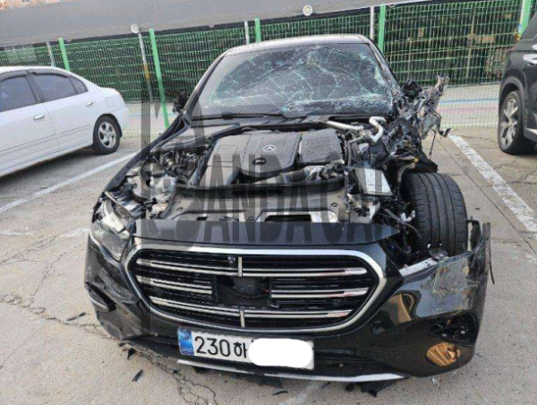 Mercedes-Benz E 300 4MATIC
